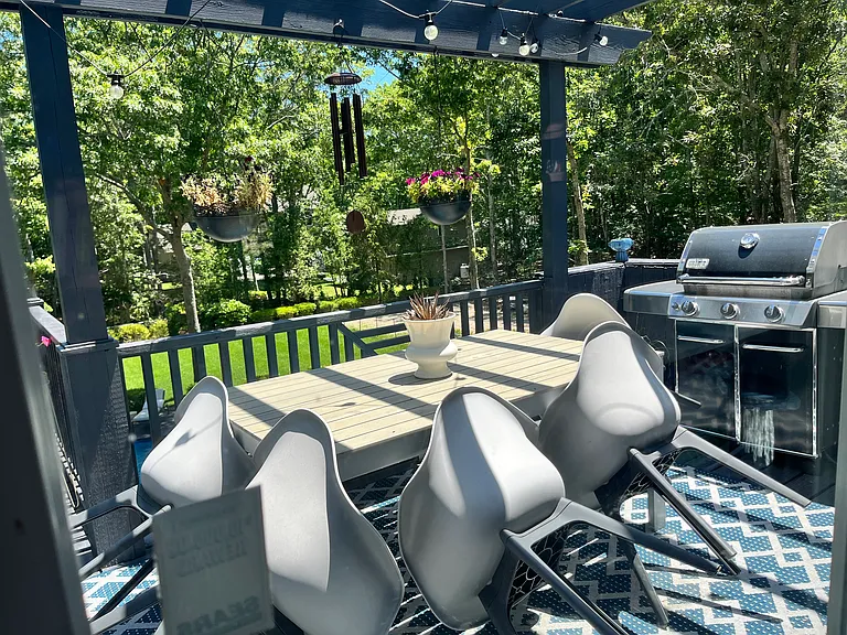 Island View Dr E — Photo 4