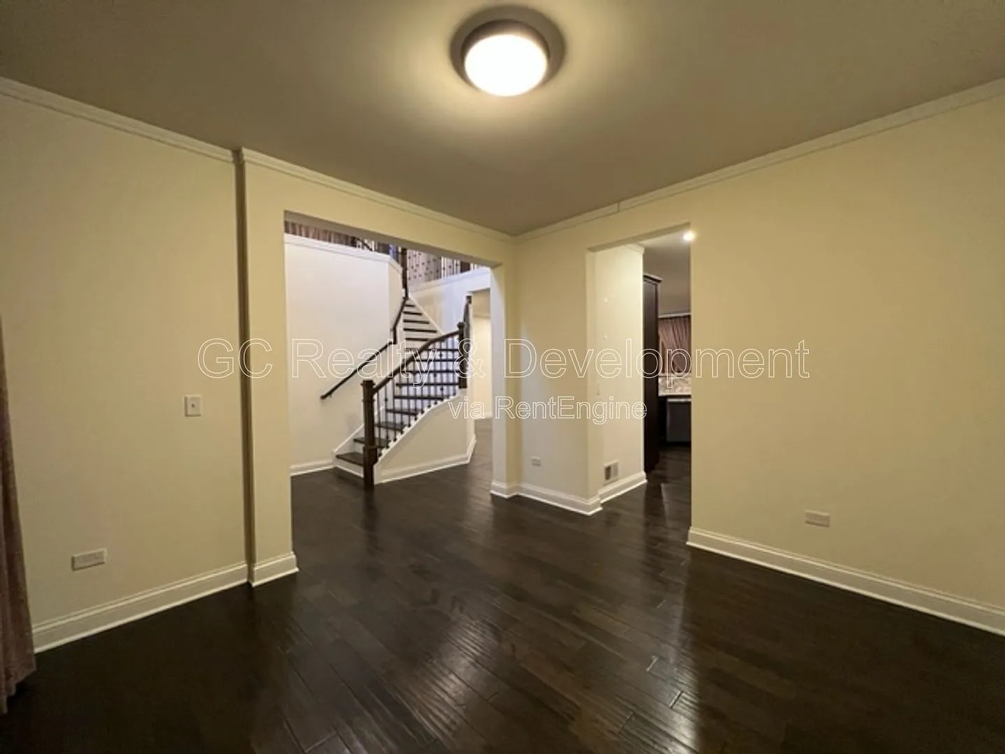 5 bed, 4.0 bath, 2800 sqft, $4,400 — Photo 4
