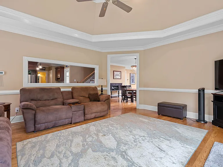 9640 Mitchell Pl — Photo 15