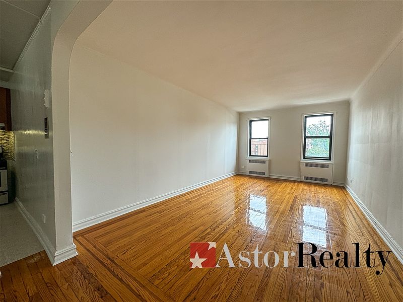 1st image of 3162 29th St #A