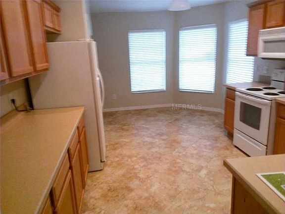 4th image of 541 Grand Canal Dr