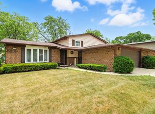 22555 Mission Dr, Richton Park, IL 60471