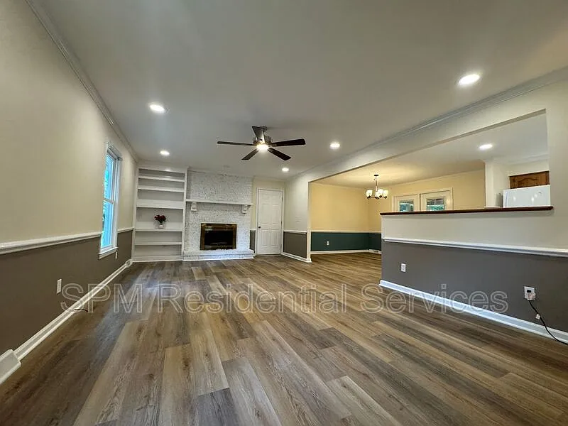 3 bed, 2.0 bath, 1655 sqft, $2,750 — Photo 3