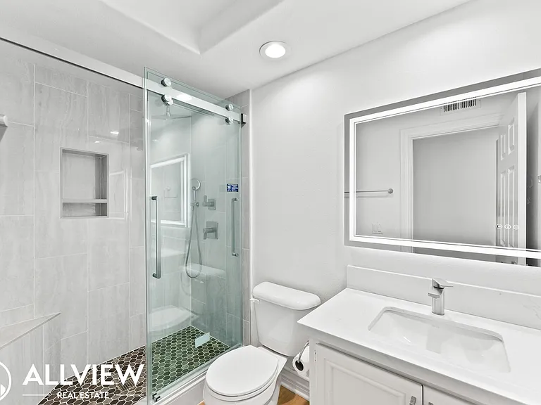 15 Summitcrest — Photo 27