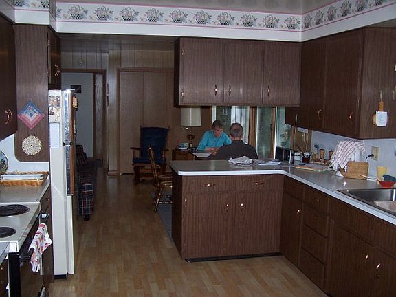 3rd image of 223 N Elgin Ave