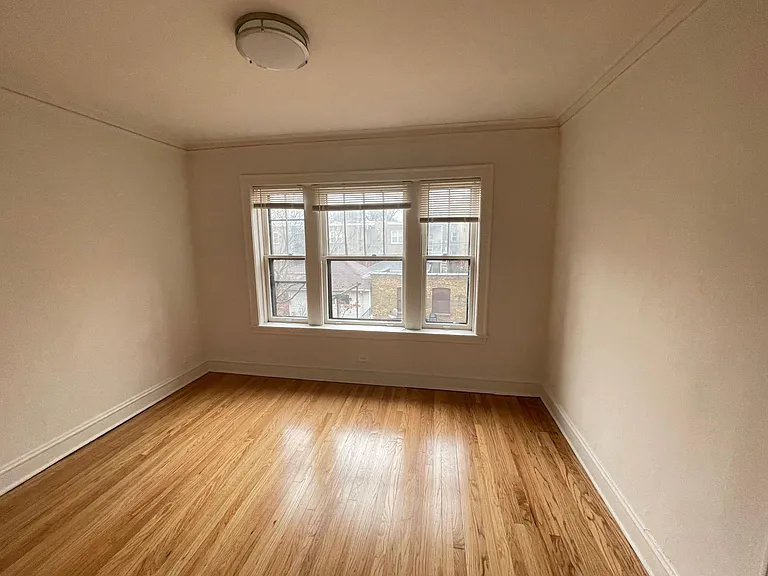 7252 N Hamilton Ave #2 — Photo 3