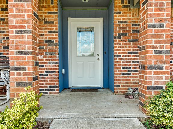 3rd image of 2150 Wren Ln
