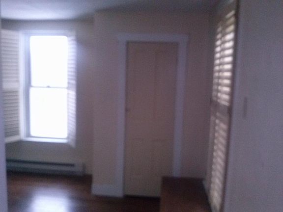 5th image of 124 E Main St APT 4