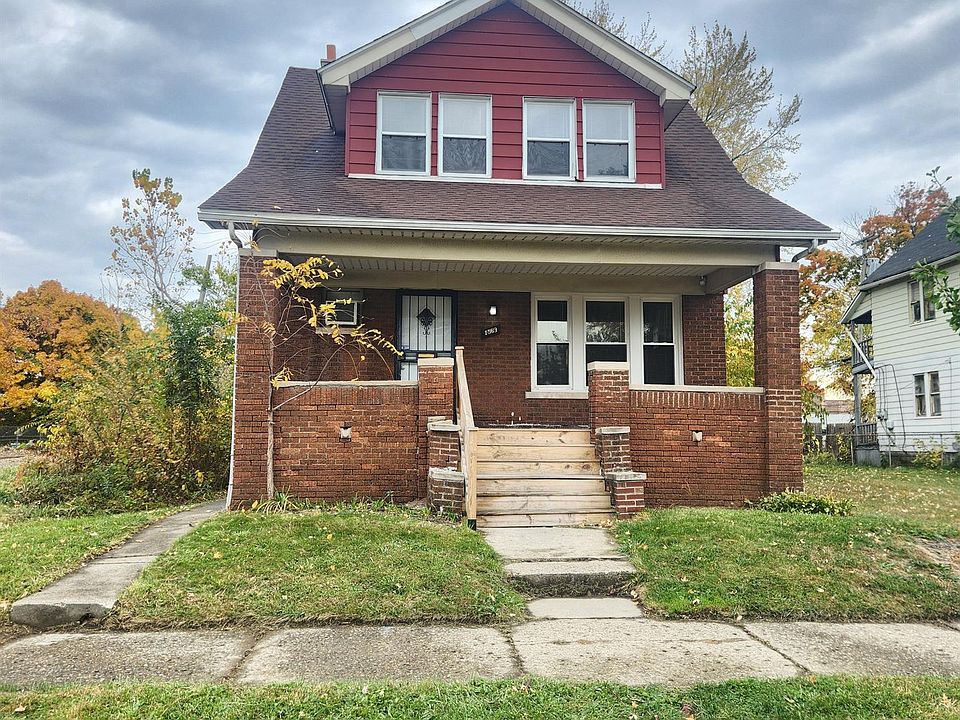 1st image of 1563 W Buena Vista St