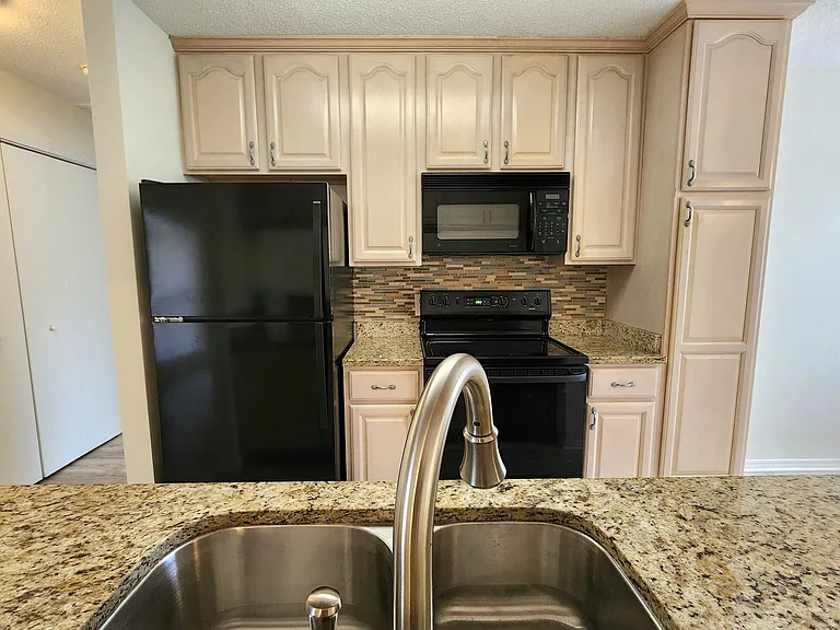 337 W 19th Ave #301 — Photo 13