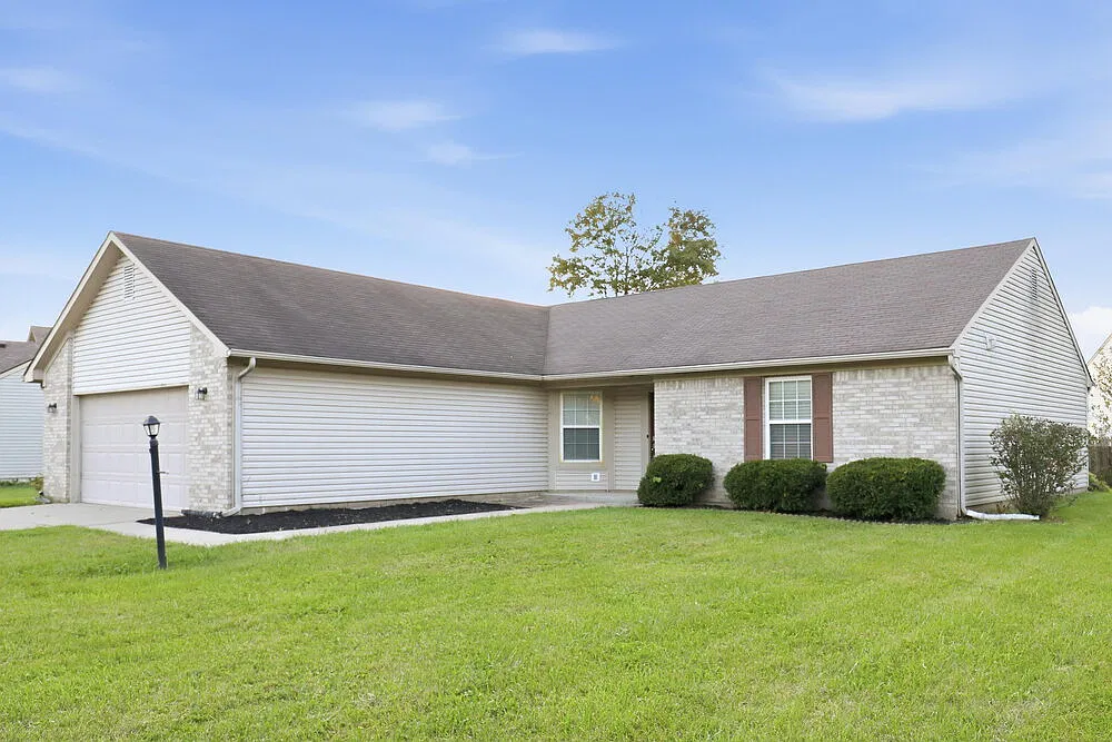 3 bed, 2.0 bath, 1501 sqft, $1,875 — Photo 3