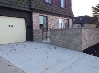 737 Tollis Pkwy, Broadview Heights, OH 44147