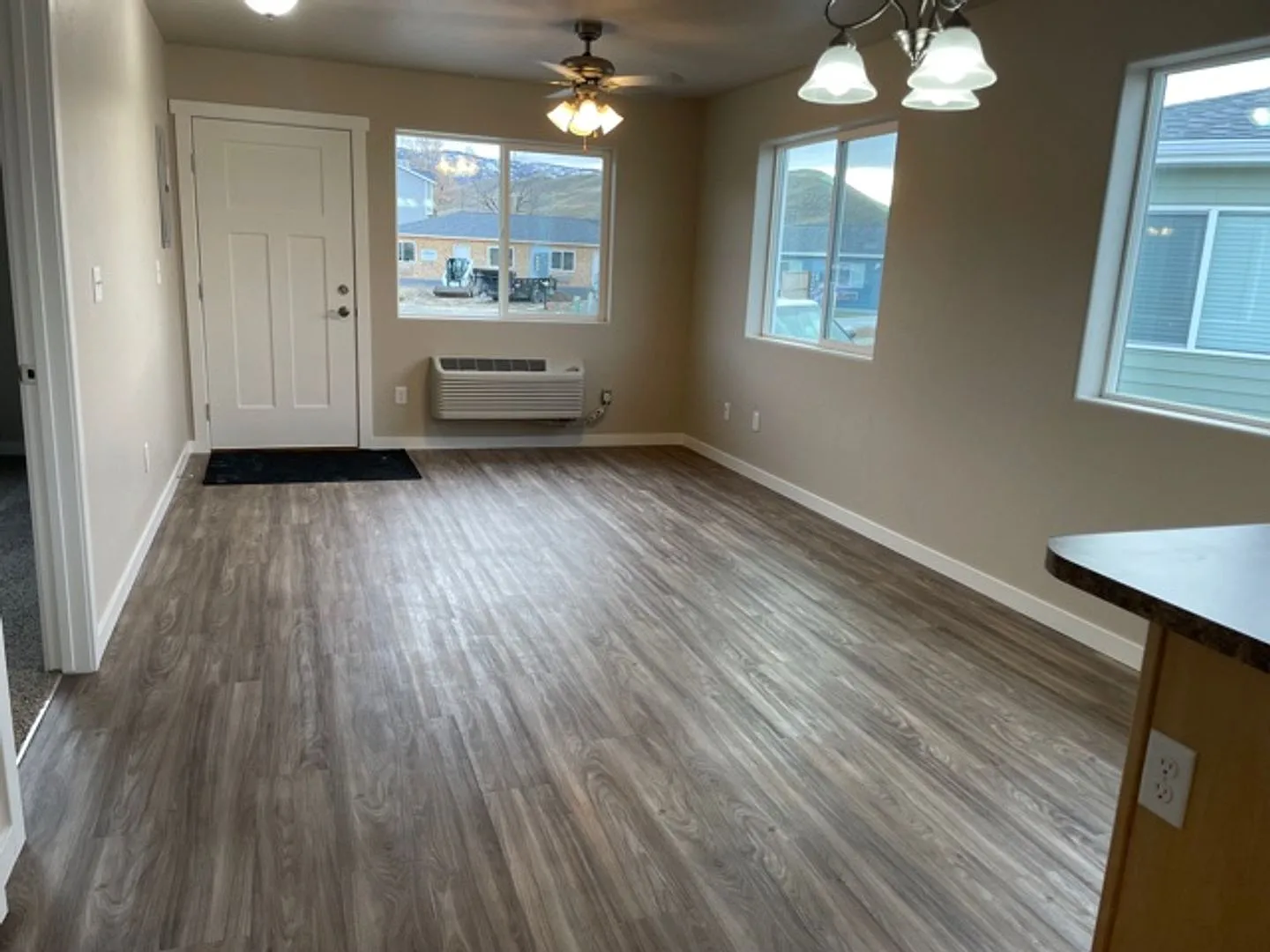 1530 Aryn Lane — Photo 4