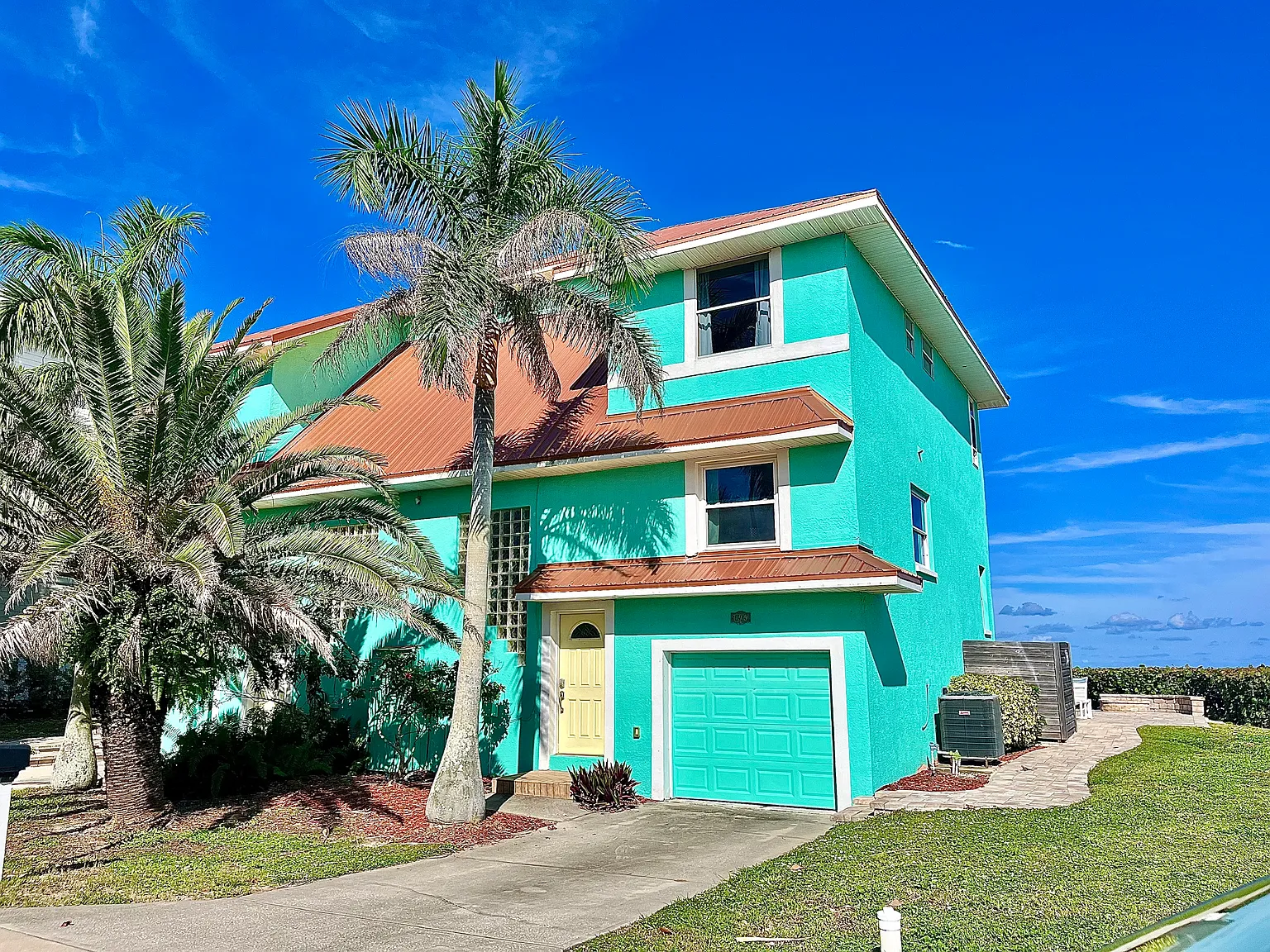 3 bed, 2.5 bath, 1478 sqft, $3,950 — Photo 1