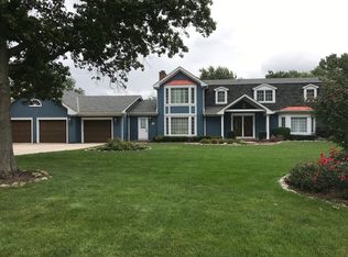 27W071 79th St, Naperville, IL 60565