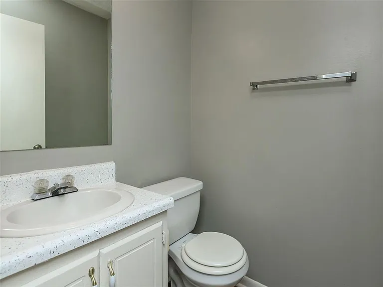 3820 Papermill Sq — Photo 29