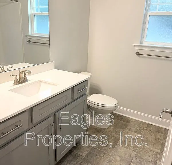 208 Bay Hill Dr — Photo 13