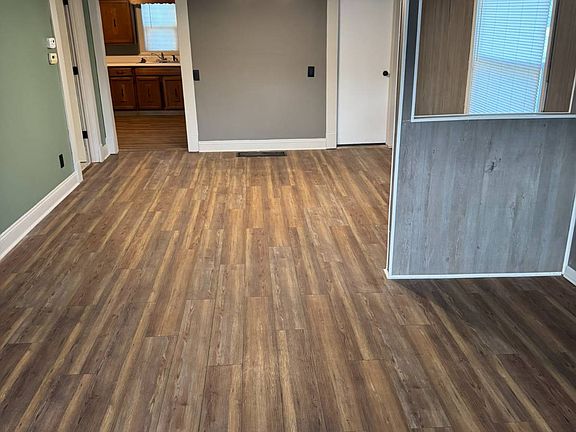 5th image of 433 E 8th St