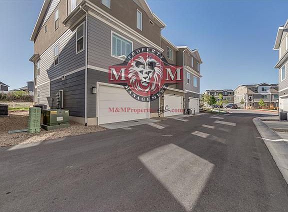 2nd image of 11006 S Harvest Pointe Dr