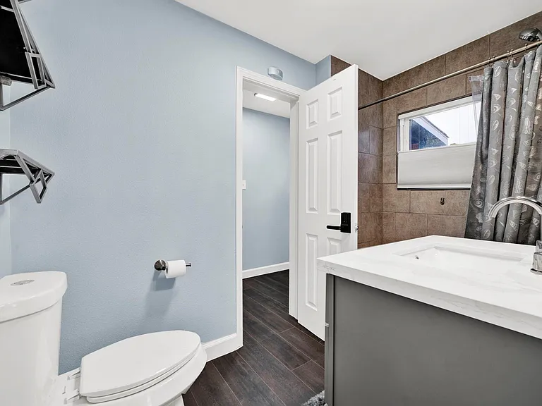 4710 Market St — Photo 19