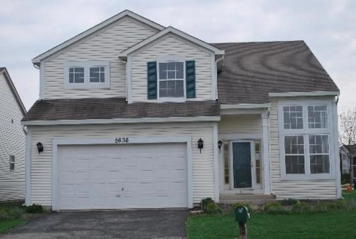 2636 Whitehall Ln photo 1