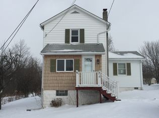 826 8th St, Colver, PA 15927