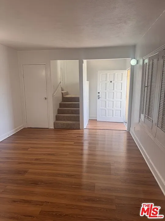 8 bed, 2.0 bath, 1564 sqft, $6,500 — Photo 3