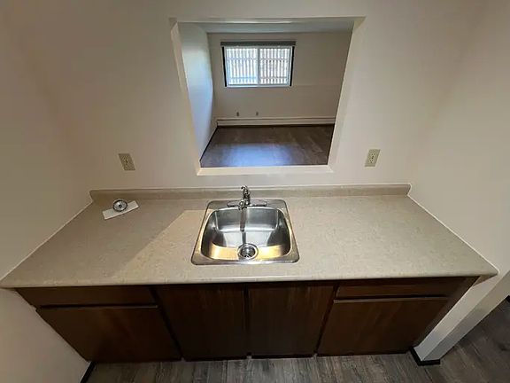 3rd image of 6004 58th Ave #1A-RED