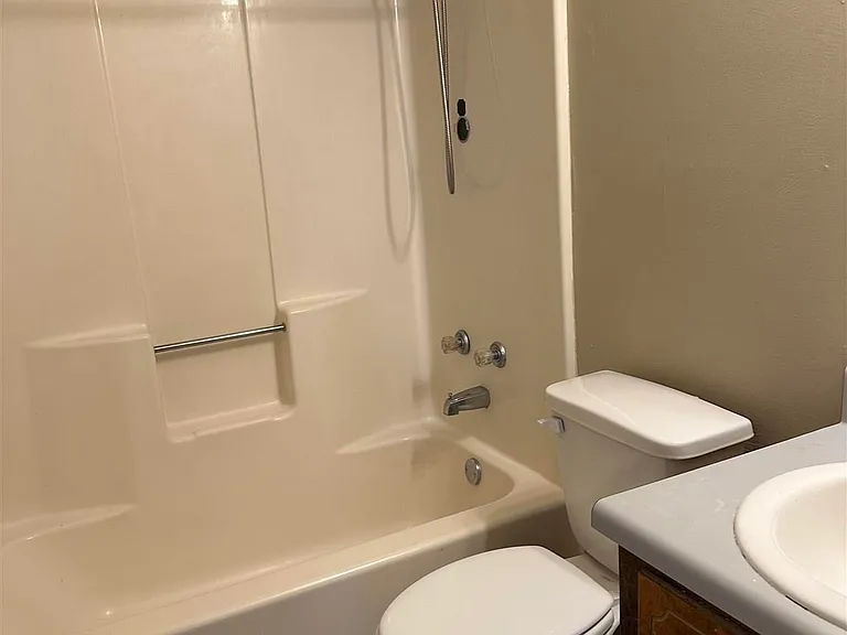1216 Bridge Creek Ter — Photo 13