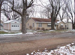 305 S Morris Ave, Clark, MO 65243