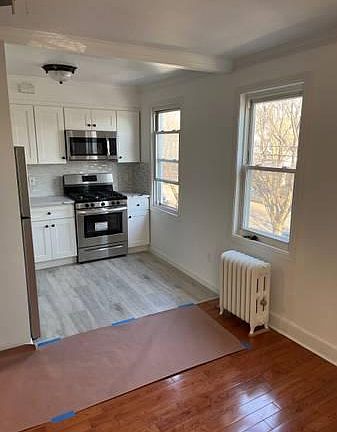 2nd image of 89-41 Gettysburg St #2