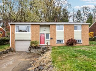 26 Edinburg Dr, Pittsburgh, PA 15235