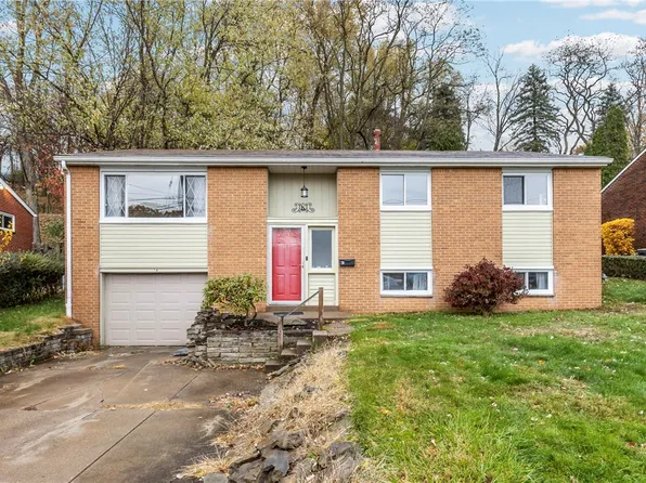 26 Edinburg Dr, Pittsburgh, PA 15235