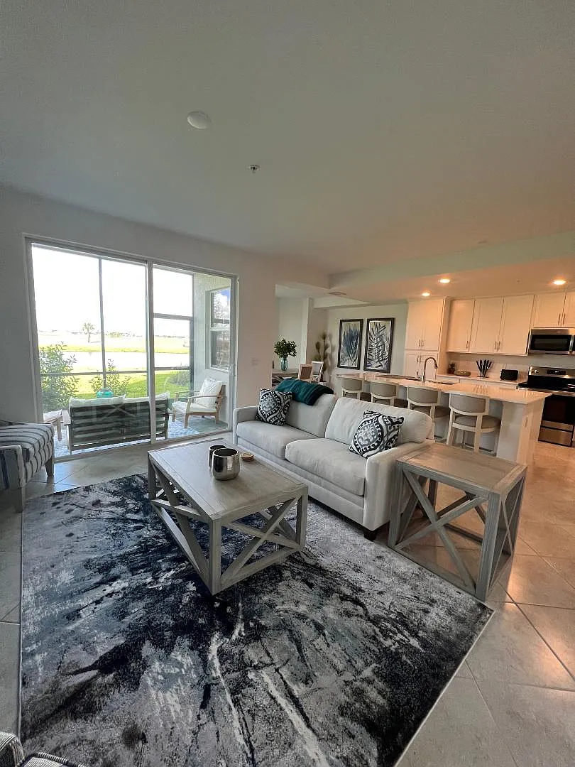 5835 Double Eagle Cir #4712 - The National - Craver — Photo 1