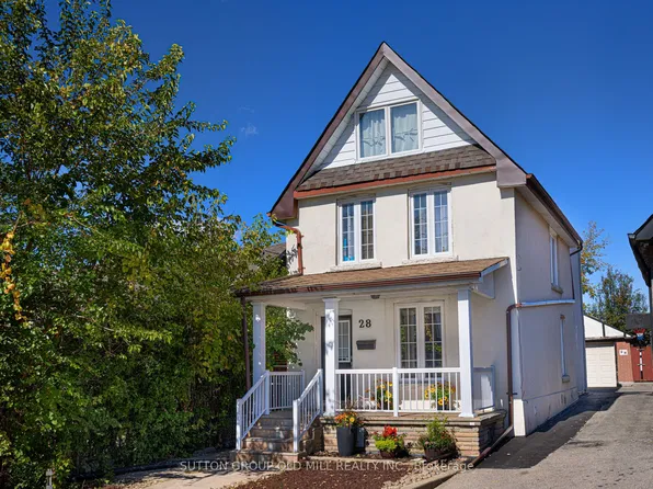 28 Holwood Ave, Toronto, ON M6M 1P5