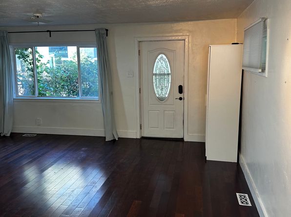 167 W Goltz Ave