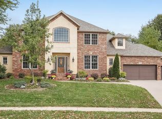 3051 W Cedarbluff Dr, Springfield, MO 65810