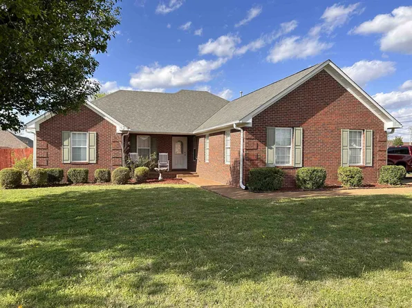 900 Whispering Pine Cv, Newbern, TN 38059