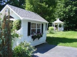 2 Chimney Hill Dr, Lambertville, NJ 08530