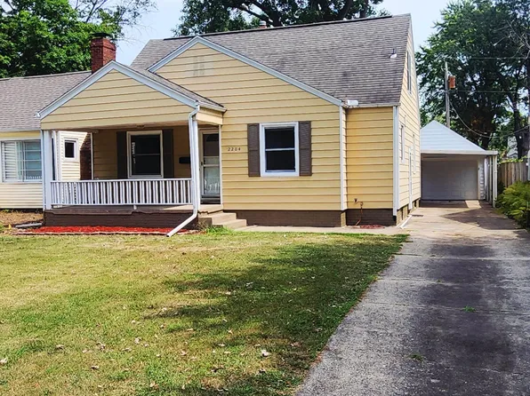 2204 S College St, Springfield, IL 62704