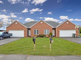 1602 Cliff View Dr, Salem, VA 24153