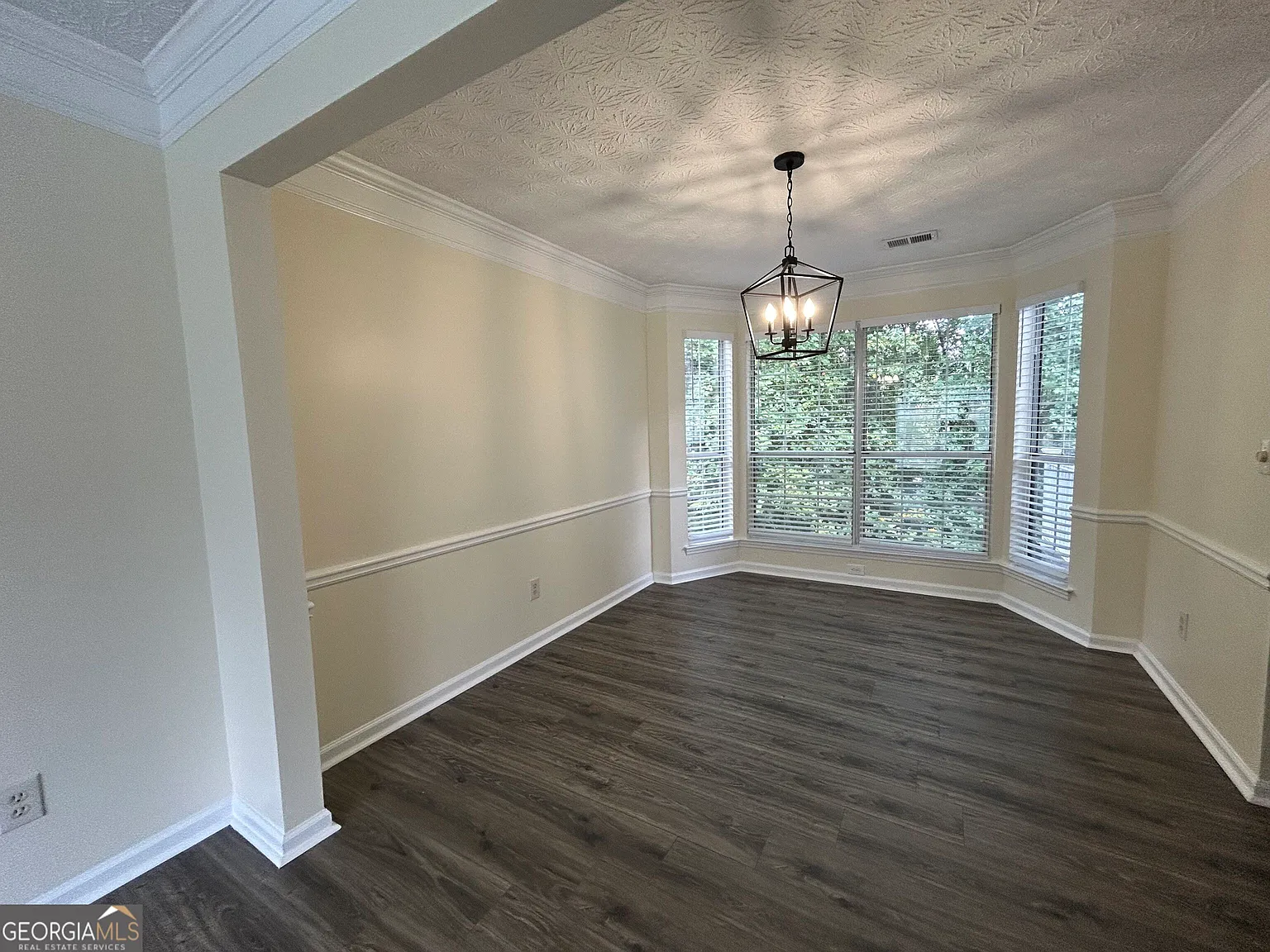 3 bed, 2.5 bath, 1780 sqft, $2,400 — Photo 4
