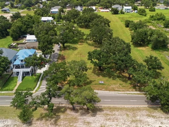 Shelter Rock Dr, Long Beach, MS 39560