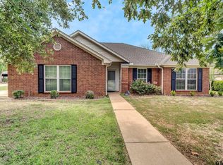301 E Emma St, Bullard, TX 75757