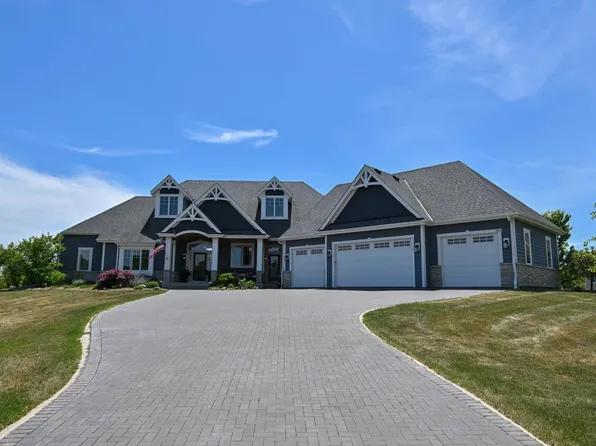 2993 W River Estates DRIVE, Mequon, WI 53092