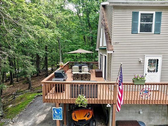 5th image of 136 Bridle Rd