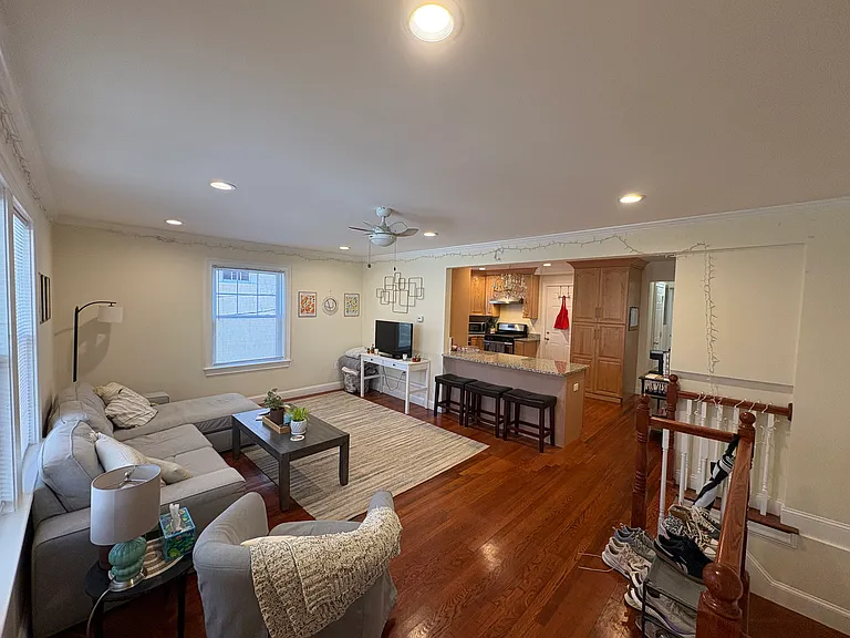 16A Eliot Crescent Brookline Ml #1 — Photo 10