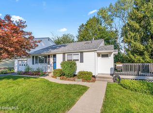 34 Glendale Rd, Latham, NY 12110