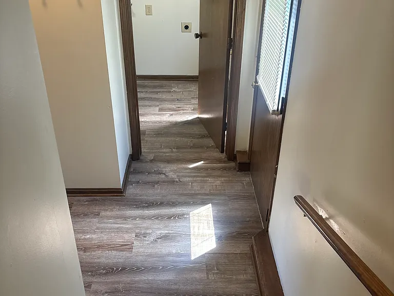 1227 Suffield Cir NW — Photo 3