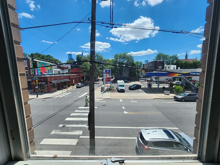 2303-fairmount-ave-3-10